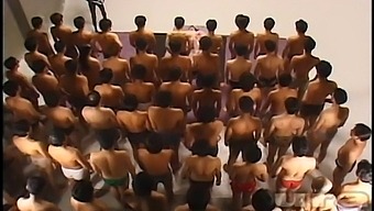 Birden Fazla Katılımcı Ve Yüzüne Boşalma Ile Sınırsız Japon Orgisi
