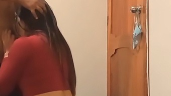 La Mia Cognata Con Un Gran Culo E Voglia Di Sesso, La Soddisfo Con Penetrazione Orale E Vaginale