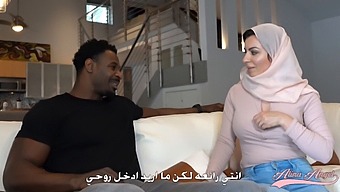 Model Yang Disahkan, Alina Angel, Dalam Hijab, Menikmati Batang Hitam Besar Dalam Pantat Besar Dalam Video Peranan