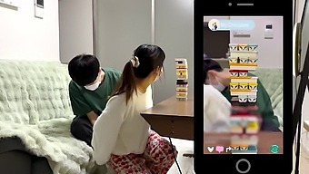 Gadis Berpayudara Besar Terangsang Dengan Hentai Amv Jepun, Tonton Secara Langsung