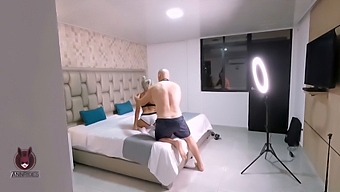 Odkrywam Ukryty Aparat Podczas Sesji Zdjęciowej