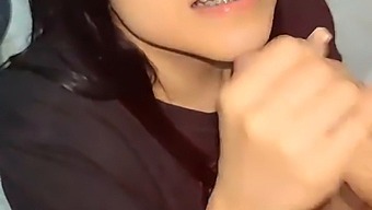 Gadis Cantik Dibayar Untuk Berhubungan Seks Dengan Sepupu Tirinya Di Tempat Kerja